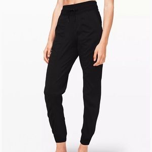 Lululemon dance jogger pants